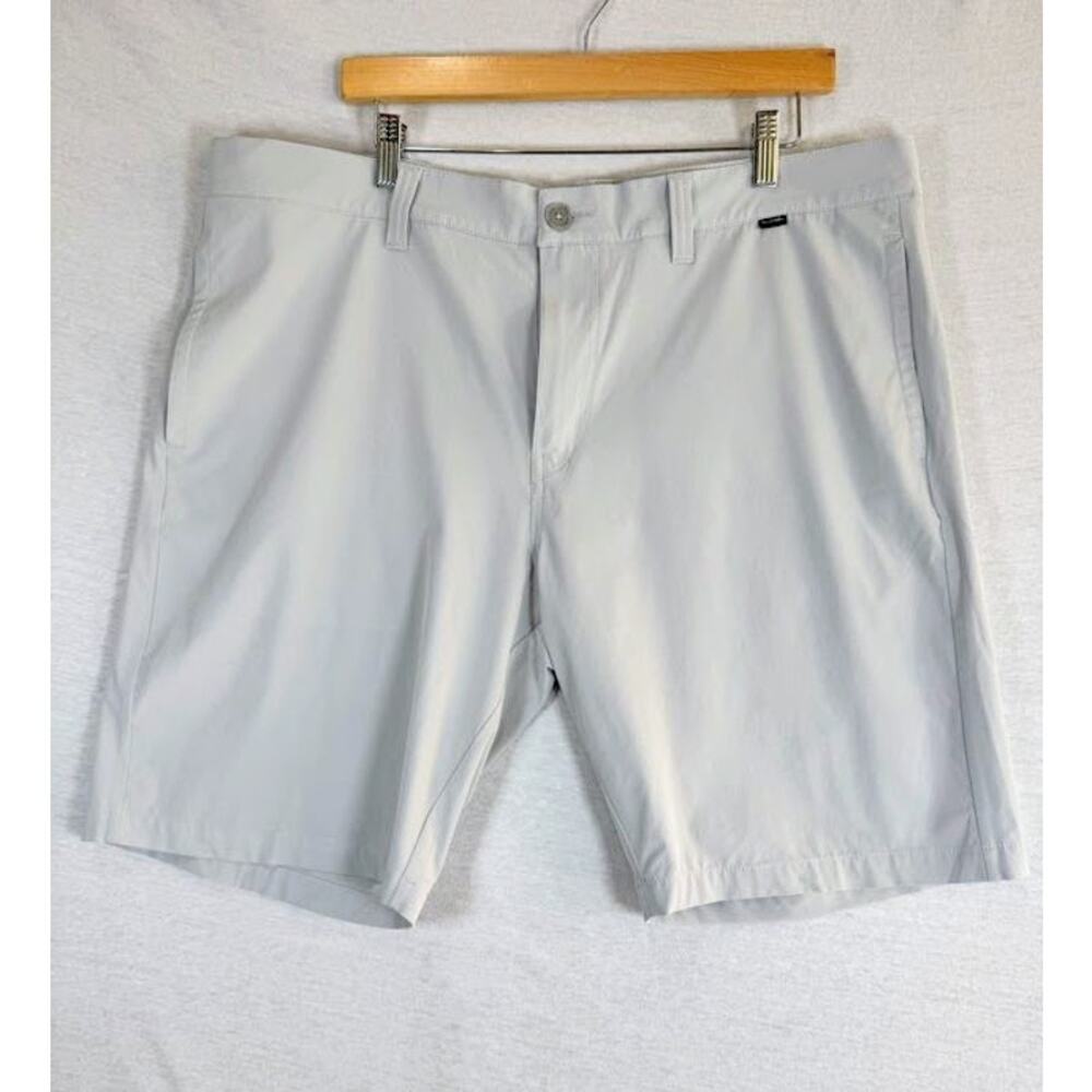 Travis Mathew Carlsbad Golf Shorts Light Grey Performance Blend Size 40